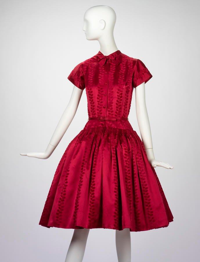 Տոնական թավշե զգեստ